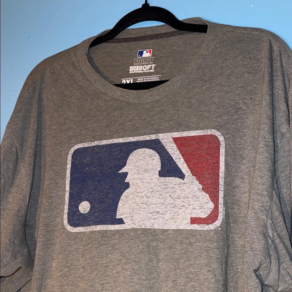 Majestic Gray MLB Graphic Tee - Picture 4 of 5